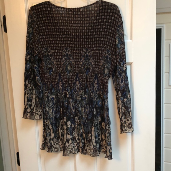 Designer top - Picture 2 of 4